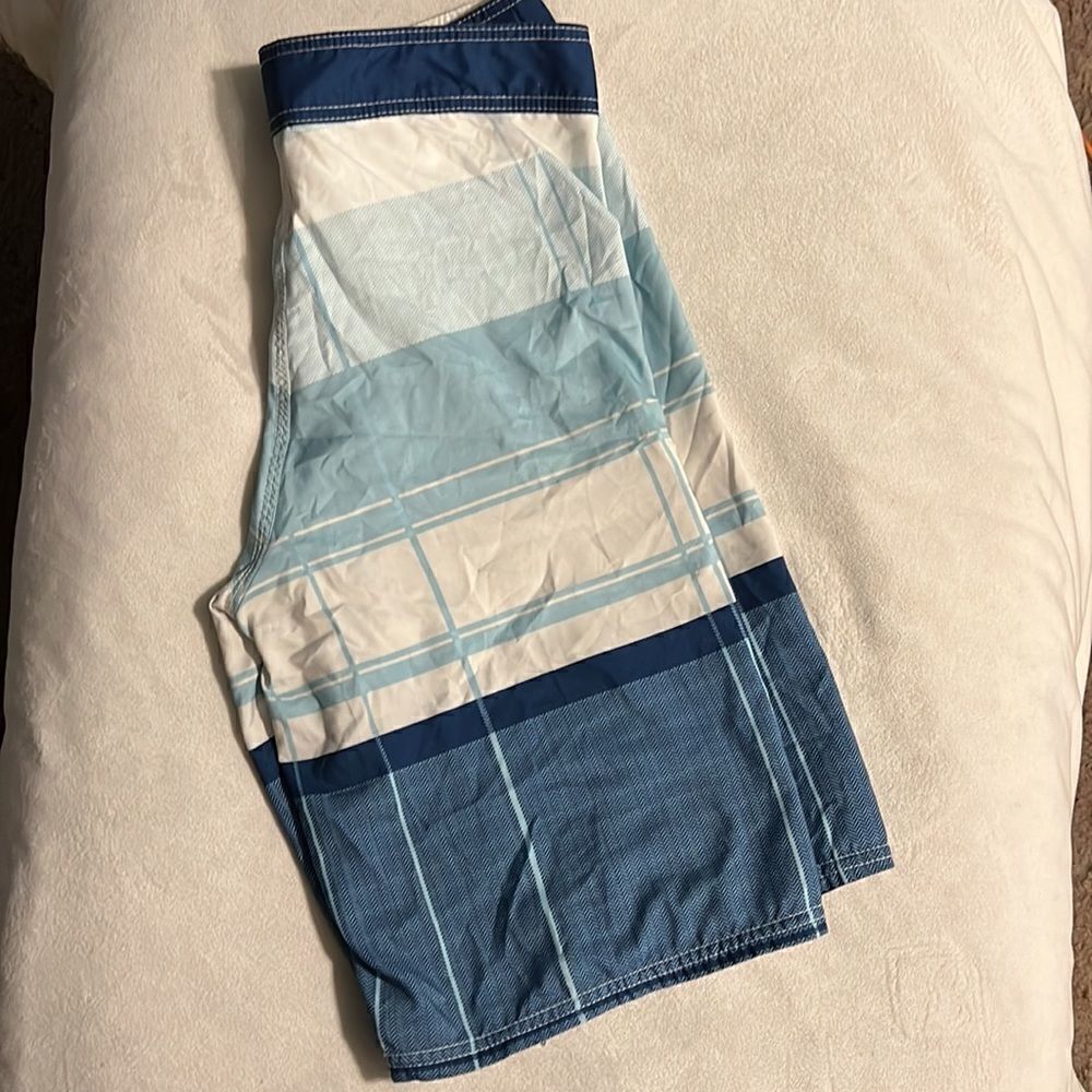 Gotcha mens swim trunks   - Picture 2 of 3
